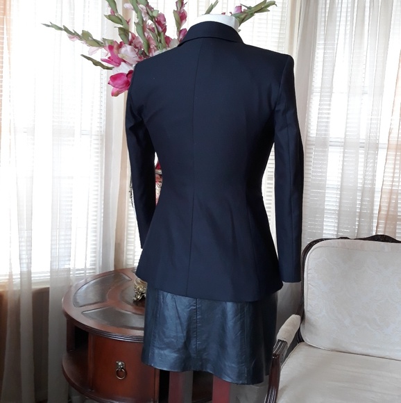 Aritzia Babaton black blazer 3/4 sleeves - Picture 2 of 9